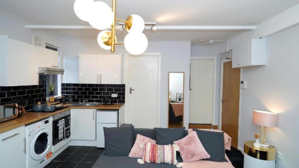 Beautiful In Sussex Gardens Apartamento *
